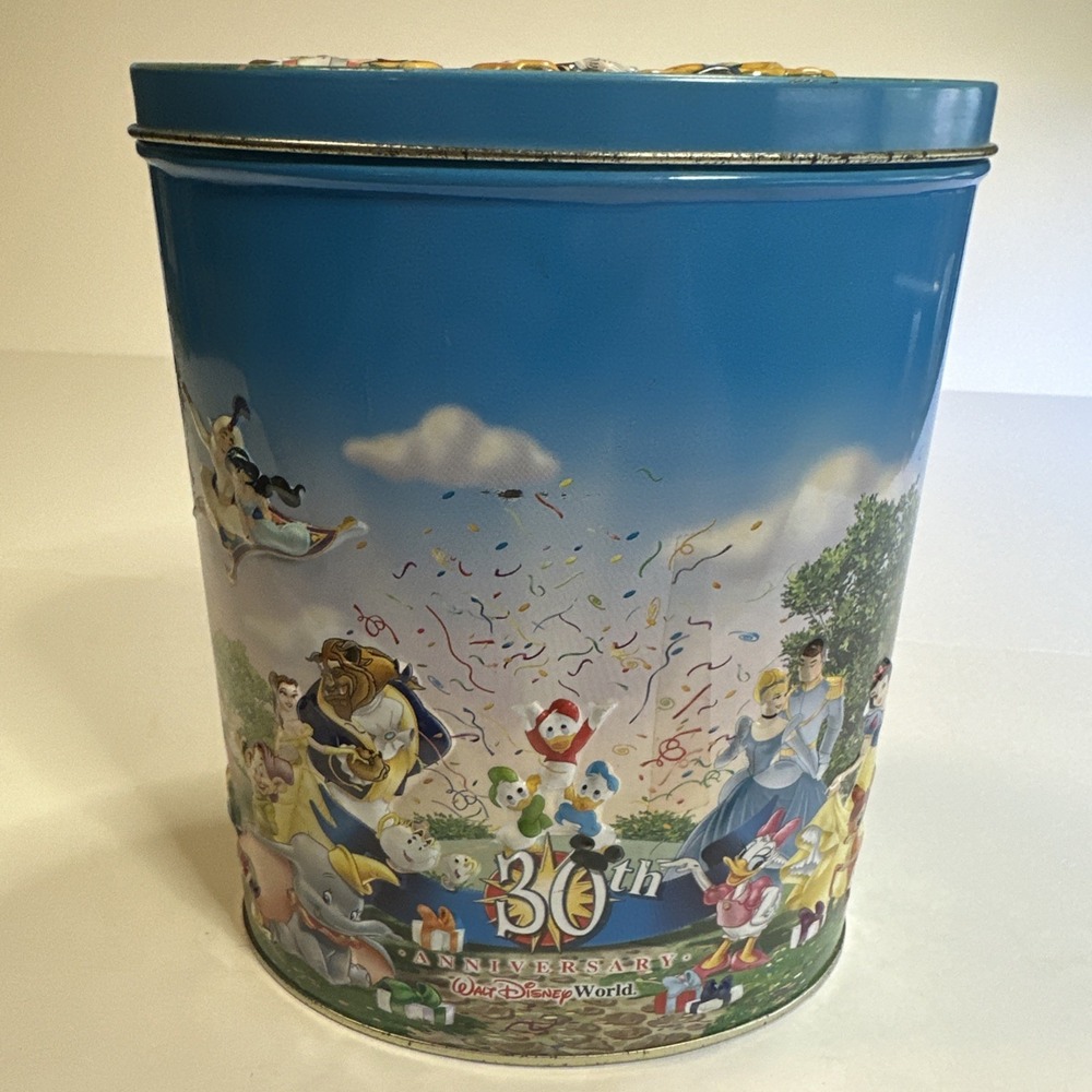 WALT DISNEY WORLD 30th ANNIVERSARY 3D COLLECTORS TIN WITH MICKEY, MINNIE & MORE